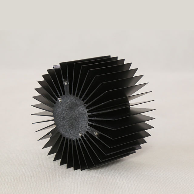 Dissipateur thermique extrudé en aluminium anodisé noir argenté de forme radiale ronde